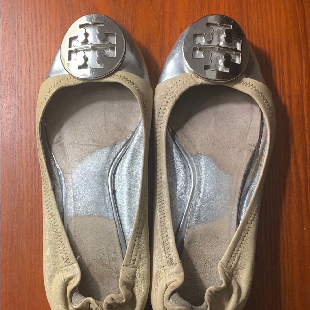 Tory Burch nude and silver flats